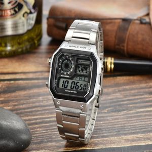 На иллюминаторе мужчины смотрят Montre Homme New Digital Watch Mud Mudfunction Man Islistwatch Led Sports Watch Chronograph World T345J