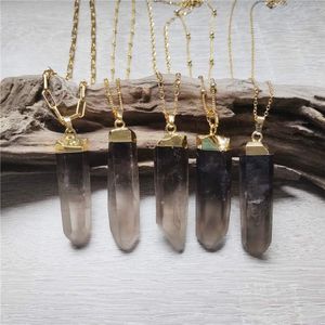 Naszyjniki Fuwo Hot Sell Smoky Quartz Point Naszyjnik Surowy kryształowy kamień z zakrywającym złotym łańcuchem biżuterii Wholesale NC408 5pcs/Lot