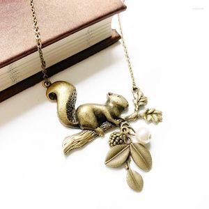 Chains Ancient Bronze Pendant Squirrel Jewelry Magic Forest Charm Leaf Pearl Vintage Necklace 1pc Dropship
