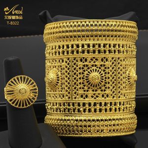 Bangle Aniid Nya Dubai Gold Color Wide Bangle With Ring For Women African Luxury Nigerian Bridal Wedding Engagement Smyckesgåvor