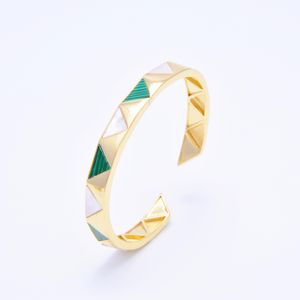 Bangle Open Bracelet for Women Triangle Plaid Charm Jewelry Paved Artificial Stone Luxury Brass Bangle GoldColor Romantic Accessories