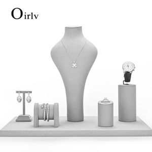 Scatole Oirlv Espositore per gioielli in resina recentemente grigia con set in microfibra Espositore per busto per collana con espositore per orologio per armadietto del negozio