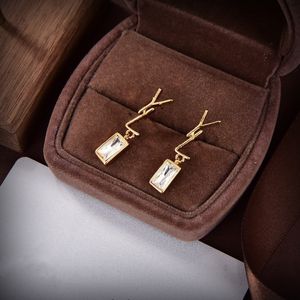 Gold letter Y logo stud earrings Europe and the United States ysltiy simple fashion designer earrings for Women Christmas wedding bride gift designer jewelry AY1d