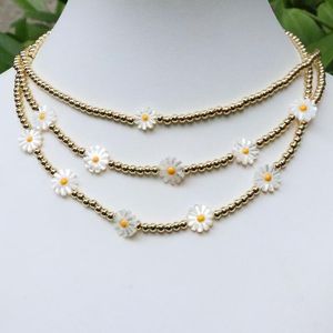 Halsband 5st Boho Daisy Flower Charm Pärlor Halsband för kvinnor 4mm Gold Ball Pärled Choker Halsband Kvinnliga smycken gåva