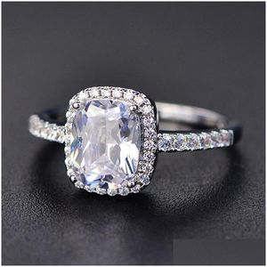 Anéis 925 Sterling Sier Moissanite Certified Diamond Ring for Women Engagement Square Colored Gemstone Zircon Fashion Drop D Dhibc