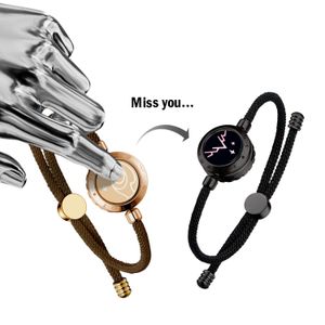 Bangle Totwoo Long Distance Touch -armband för par Långdistansrelationer gåvor Lyser upp vibrera smarta smyckesuppsättningar
