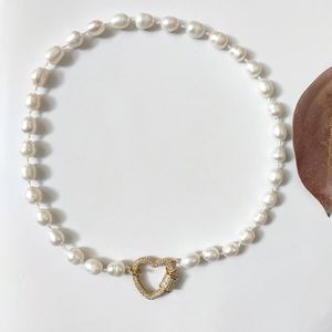 Collane 2020 nuovo stile collana di perle naturali donna affascinante barocca d'acqua dolce perla bianca pendente a spirale con bottoni Collares De Moda