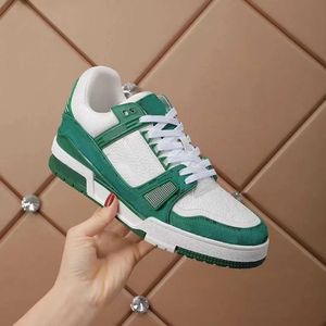 2023 designer Luxurys TRAINER Scarpe casual calde per uomo donna bianco Naturale Verde grigio Crema Nero Borgogna Viola sneakers sportive da uomo scarpe da ginnastica TK020