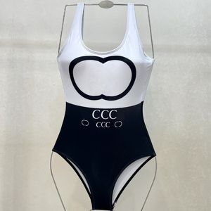 Beyaz Siyah Kadın Mayo G Mayo Tasarımcısı One Peice Lüks Bikinis Seksi Kadın Makineleri Plaj Moda Yüzme Giyim Açık Hava Sporları