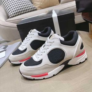 Designer Running Shoes Fashion Sneakers Women Luxury Lace-Up Sports Shoe Casual Trainers Classic Sneaker