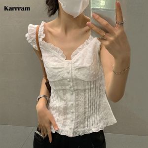女性のTシャツKarrram Korean Fashion Lace Tshirt Grunge Fairycore Corset Tops vneck Patchwork Y2K Tops Kawaii Puff Sleeve Tee Shirt Vintage 230520