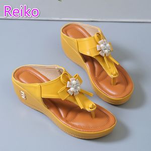 966 Retro Summer in Ladies Slippers Beaded Pearl Buckle Flowers Decorative Fashion Women's Wedge Beach Shoes 230520 726