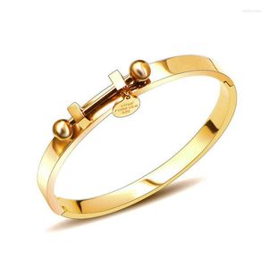 Bangle European And American Geometric Round Card Engraved LOVE FOREVER Design Bracelet Titanium Steel Plated 18K Gold Ornaments