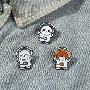 Panda Cat Emamel Pin Brown Bear Astronaut Metal Electricity Generation Love Brosches Badge Bag Jewelry Gift For Friend Wholesale