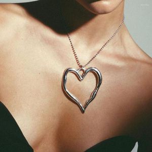 Anhänger Halsketten Hohl Unregelmäßige Liebe Herz Halskette Für Frauen Übertreiben Kühlen Charme Mode Schlüsselbein Kette Hip Hop Trend Schmuck