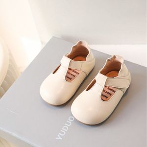 First Walkers Spring Baby Shoes läder söta ruffles Little Girls Princess Shoes Soft Sole Outdoor Tennis Fashion Toddler Kids Shoes 230520