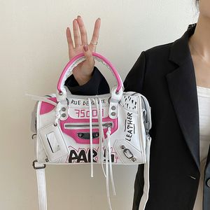 Waist Bags Luxury Brands Womens Bag Fashion Rivet Graffiti Messenger Small Square Purses and Handbags Designer High Quality Party 230520
