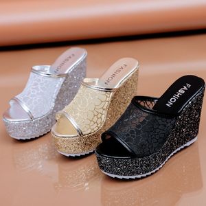 Slippare Bling Golden Women Slippers Summer Shoes Platform4cm Outside Fiting-Room 11cm High Heels Wedges Solid Mesh Female Slides 230520