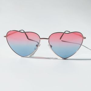 Güneş Gözlüğü Vintage Heart Women Marka Tasarımcısı Şeker Renk Gradyan Gözlükleri Açık Gözlük Partisi Sol