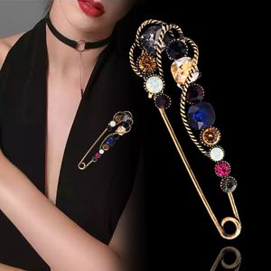 Leeker helt enkelt Gary Blue Crystal Pin Kvinnor Broschych smycken klass Zircon Pin For Women Retro Paper Clip Accessories Gifts LK2