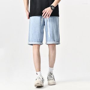 Mäns jeans 2023 sommar vintage ljusblå mäns elastiska midja ruched denim shorts koreanska mode casual dragstring rak