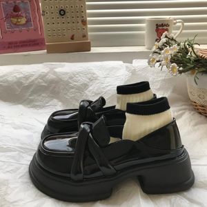 Kleidschuhe 2023 Frühling Herbst Dicke Unterseite Frauen Müßiggänger Ferse Lolita College Mädchen Plattform Japanische JK Leder