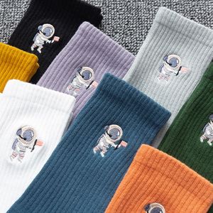 Mens Socks Fashion Women Men broderade astronautpar Bomull Crew Socks Solid Colors Long Unisex Sport Mid Tube Socks High Quality 230520