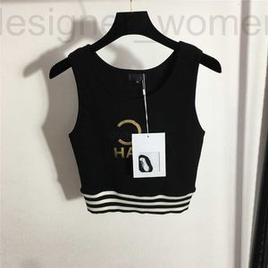 T-shirt Designer de camiseta feminina 2022 Tamas de malha de verão femininas com padrão de cartas meninas da marca curta Milan Runway Crop Top Roupas de ponta de extensão de alta ponta