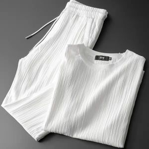 Tute da uomo Abito in seta di ghiaccio da uomo 2023 T-shirt estiva Pantaloni da due pezzi Set sottile sportivo casual Moda maschile Pantaloni sportivi Plus Size 230522