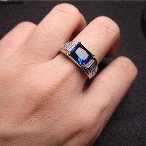 Pierścienie opaski Blue Crystal Sapphire Topaz Brefer Cyrcon Diamonds Pierścienie dla mężczyzn 18k białe złoto wypełnione biżuterią Trendy Trendy Bands Akcesoria J230522