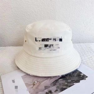 2023 Designer Classic Bucket Hat Solid Letter Sun Visor Hat Fashion Trend Travel baseball cap Temperament Versatile Hat555YY