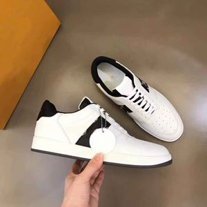 2023 Top Brand Men Sneaker Charlie Design Shoes äkta läder Låg Top Man Technical Chunky Rubber Sole Trainers White Leather Runner Sports Lug Sole Casual Walking