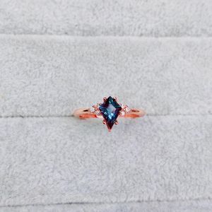 Ringe Alexandrine S925 Sterling Silber Roségold Set Ring für Damen Kite Moisanite Ring mit Band Weihnachten