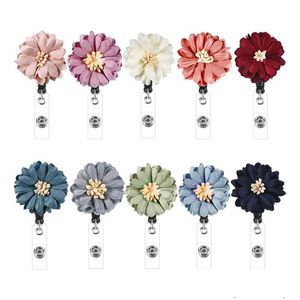 Andra Office School Supplies Badge Reel Infällbart PASS -ID -kort ABS Blomkedja Kedjor Rullar Antilost Clip Delivery Business I Dhhal