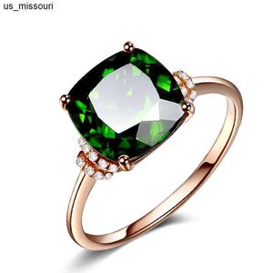 Band Rings Luxury 18k Rose Gold 8mm Emerald Ring for Women Temperament Zircon Finger Rings Smyckesgåvor J230522