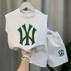 Kleidung Sets Boutique Desginer Baby Jungen Kleidung Sommer Sleevesee Pullover Hemd und Hosen 2 stücke für Kinder 28 Jahre Casual Sport Set 230520