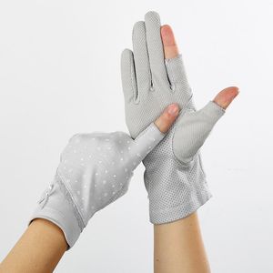 Fem fingrar handskar sommarkvinnor andas solskyddsmedel halvfinger pekskärm som driver kvinnlig skid anti-uv spets båge elegant
