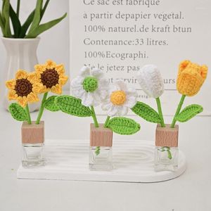 Dekorativa blommor Hemlagad virkning Flower Sunflower Tuilp Hand Sticked Fake Desktop Table Wedding Ornament Teachers 'Valentine's