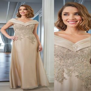 Vintage Champagne Mother Of Bride Dresses Off Shoulder Chiffon Lace Appliques Crystal Long Floor Length Plus Size Custom Weddings Evening Party Gowns