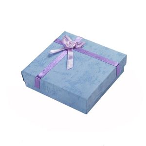 Scatole 24pcs botteghi regalo Box Box 9x9x2,5 cm Set di gioielli rossi Box per orecchini di collana Ring Case di imballaggio Display all'ingrosso