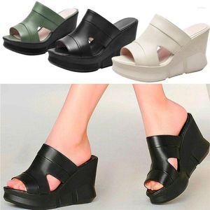 Punk -echte Sandalen Leder Frauen Goth Plattform Keilhöre Pantoffeln Open Tode Rutschen auf Partypumpen 34 35 36 37 38 39 40 332