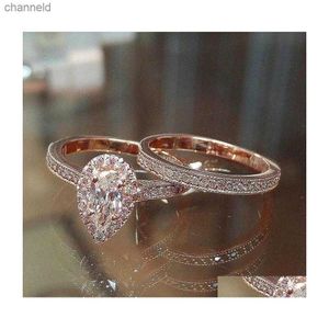 Rings de banda Rings Rings Moda Moda Rose Plated Design 2PCS CZ Mulheres de noivado Anel de casamento Jóias Drop Drop Datury Dhdzsl230518