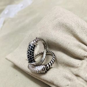 Дизайнерские кольцо кольца Dy Twisted Cross Women Women Fashion Platinum с черным тайским серебряным горячим горячим продажами ювелирные украшения
