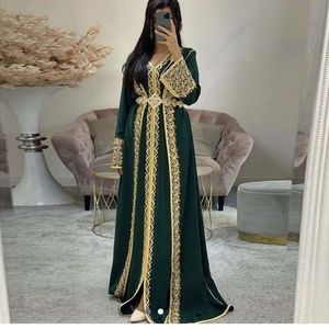 Etniska klädkvinnor modebroderier Long Kaftan Jellaba Muslimska kläder Dubai Långärmad Abaya Women's Evening Dress 230520