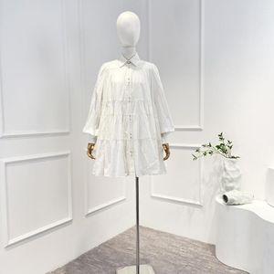 カジュアルドレス2023到着春夏最高品質の綿ホワイト/ブラックソリッドスイートロングランタンスリーブフリル女性ミニシャツドレス