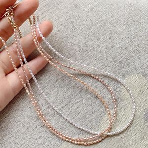 Collane Collana con mini filo di perle di riso da 34 mm Perle lucide di moda semplice Collana girocollo con perle d'acqua dolce naturali per le donne