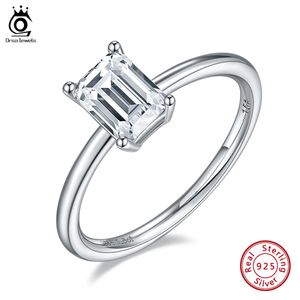 Ringar Orsa Jewels 5x7mm Emerald Cut Moissanite Solitaire Rings Clarity S925 Silver Anniversary Ring Smyckesgåva för kvinnor SMR56