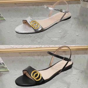 Klassiska designer sandaler kvinnors sandaler 100% läder platt botten strand bälte spänne metall kvinnor skor svart mjuk kohud kvinnors loafers stora 35-41-42