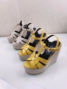 Europ Style Sandal Gladiator High End Quality Classic Fashion Sexig tunn kälelandaler Casual mångsidig bankettbollskylt Läder ensam Fint förpackning äkta läder