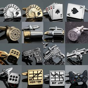 Como cartas de jogo de alta qualidade Cufflinks Novo Fashion Stock Hammer Dice Pistol Cufflinks Men's Shirt Badge Pin Birthday Party Gift